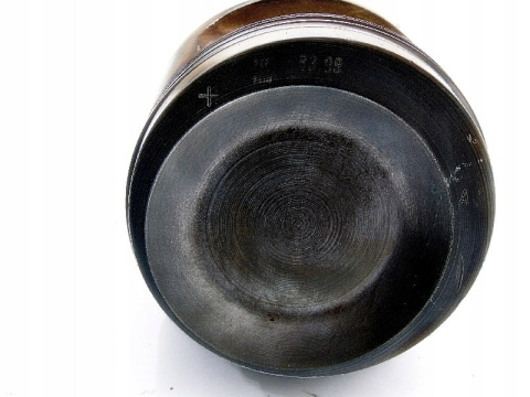 TŁOK KORBOWÓD BMW 1.8 8V E30 E34 518 318 TŁOK KORBOWÓD BMW 1.8 8V E30 E34 518 318