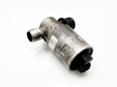 ZAWÓR POWIETRZA BMW 1.8 8V E30 E34 518 318 ZAWÓR POWIETRZA BMW 1.8 8V E30 E34 518 318
