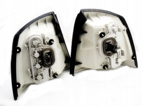 LAMPY TYŁ TUNING ESDEPO BLACK OPEL ASTRA G 5D HB LAMPY TYŁ TUNING ESDEPO BLACK OPEL ASTRA G 5D HB