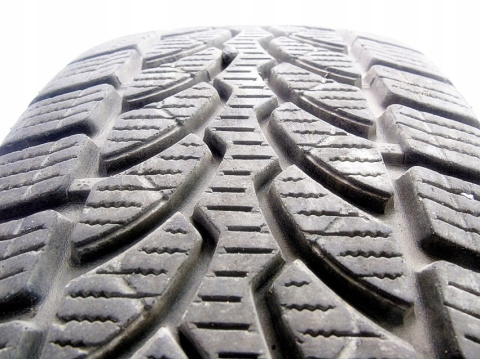 OPONY ZIMOWE BRIDGESTONE BLIZZAK LM-32 195/65 R15 OPONY ZIMOWE BRIDGESTONE BLIZZAK LM-32 195/65 R15