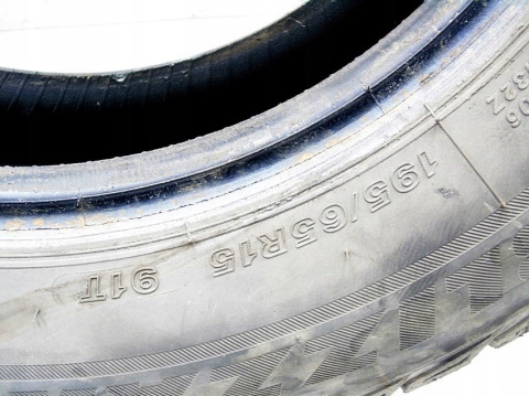OPONY ZIMOWE BRIDGESTONE BLIZZAK LM-32 195/65 R15 OPONY ZIMOWE BRIDGESTONE BLIZZAK LM-32 195/65 R15
