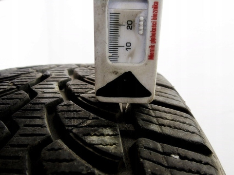 OPONY ZIMOWE BRIDGESTONE BLIZZAK LM-32 195/65 R15 OPONY ZIMOWE BRIDGESTONE BLIZZAK LM-32 195/65 R15