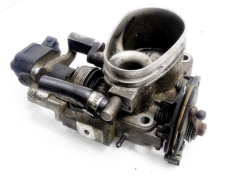 PRZEPUSTNICA AUDI 2.0 8V ABK 80 A6 100 C4 PRZEPUSTNICA AUDI 2.0 8V ABK 80 A6 100 C4