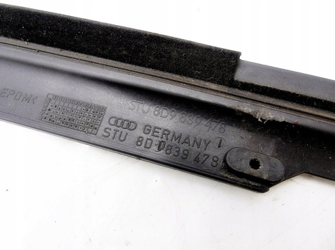 PARAPET LISTWA ZGARNIAJĄCA LEWY TYŁ AUDI A4 B5 PARAPET LISTWA ZGARNIAJĄCA LEWY TYŁ AUDI A4 B5
