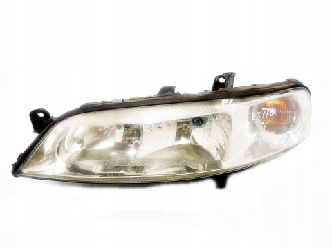 REFLEKTORY KAPY PRZÓD OPEL VECTRA B LIFT KOMPLET REFLEKTORY KAPY PRZÓD OPEL VECTRA B LIFT KOMPLET