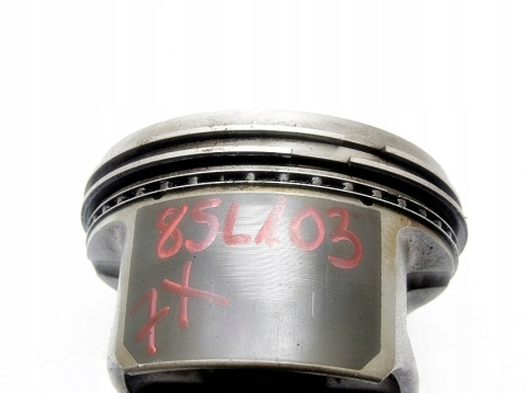 TŁOK MERCEDES 1.8 16V W202 S202 TŁOK MERCEDES 1.8 16V W202 S202