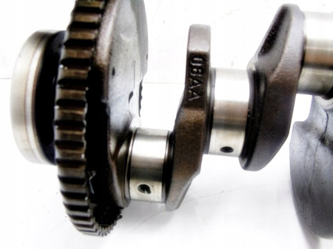 WAŁ KORBOWY PASSAT B5 AUDI A4 1.6 8V WAŁ KORBOWY PASSAT B5 AUDI A4 1.6 8V