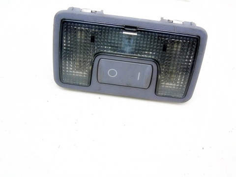 LAMPKA OŚWIETLENIE KABINY AUDI A6 C5 LAMPKA OŚWIETLENIE KABINY AUDI A6 C5