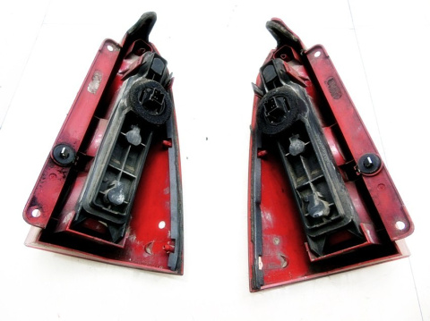 LAMPY TYŁ KOMPLET FORD FOCUS MK1 KOMBI LAMPY TYŁ KOMPLET FORD FOCUS MK1 KOMBI