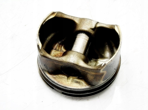 TŁOK BMW N46 2.0 X1 E60 E85 E83 E91 E46 TŁOK BMW N46 2.0 X1 E60 E85 E83 E91 E46