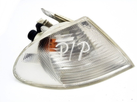 KIERUNKOWSKAZ PRAWY PRZÓD BMW E46 SEDAN KIERUNKOWSKAZ PRAWY PRZÓD BMW E46 SEDAN