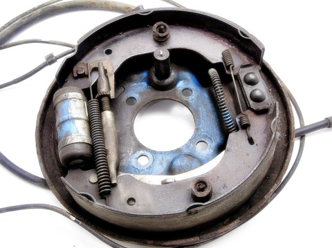 TARCZA KOTWICZNA TYŁ TRANSIT MK6 00-06 2.0 TDDI TARCZA KOTWICZNA TYŁ TRANSIT MK6 00-06 2.0 TDDI