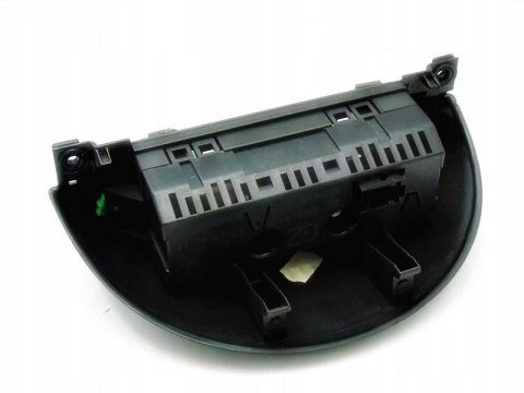 LICZNIK ZEGAREK OPEL CORSA C 5D 1.2 16V LICZNIK ZEGAREK OPEL CORSA C 5D 1.2 16V