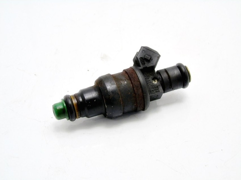 WTRYSKIWACZ PALIWA VW 1.8 T 20V PASSAT AUDI A4 A6 WTRYSKIWACZ PALIWA VW 1.8 T 20V PASSAT AUDI A4 A6