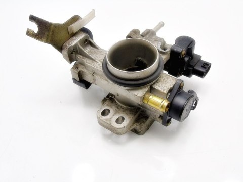 PRZEPUSTNICA TOYOTA YARIS 1.0 16V VVTI 1SZ PRZEPUSTNICA TOYOTA YARIS 1.0 16V VVTI 1SZ
