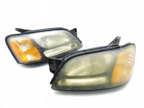 REFLEKTORY PRZÓD KOMPLET SUBARU OUTBACK II USA REFLEKTORY PRZÓD KOMPLET SUBARU OUTBACK II USA