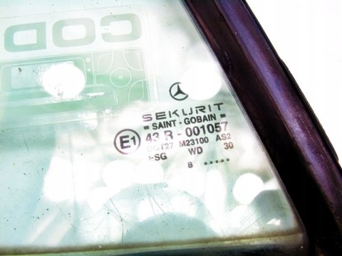 SZYBA DRZWI PRAWY PRZÓD MERCEDES W168 A KLASA SZYBA DRZWI PRAWY PRZÓD MERCEDES W168 A KLASA