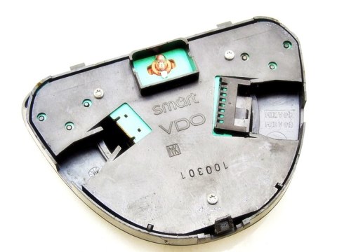 WŁĄCZNIK ŚWIATEŁ AWARYJNYCH SMART FORTWO I WŁĄCZNIK ŚWIATEŁ AWARYJNYCH SMART FORTWO I