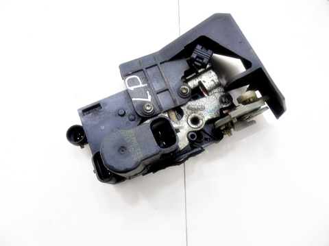 ZAMEK DRZWI LEWY PRZÓD ALFA ROMEO 156 2.0 ZAMEK DRZWI LEWY PRZÓD ALFA ROMEO 156 2.0