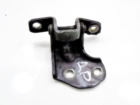 ZAWIAS DRZWI PRAWY PRZÓD MAZDA 626 IV 5D ZAWIAS DRZWI PRAWY PRZÓD MAZDA 626 IV 5D