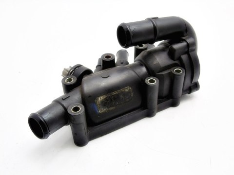 OBUDOWA TERMOSTATU KRÓCIEC 1.3 8V FORD FIESTA V KA OBUDOWA TERMOSTATU KRÓCIEC 1.3 8V FORD FIESTA V KA