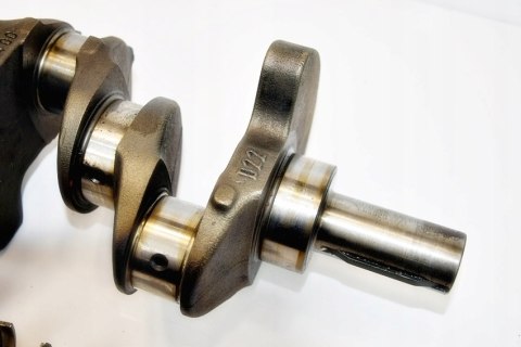 WAŁ KORBOWY PANEWKI D22 2.2 D E220 C220 W202 W210 WAŁ KORBOWY PANEWKI D22 2.2 D E220 C220 W202 W210