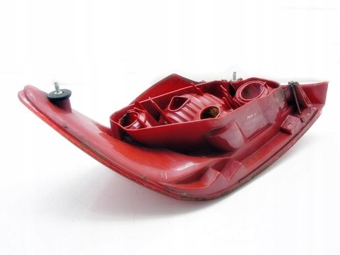 LAMPA PRAWY TYŁ PEUGEOT 307 5D LAMPA PRAWY TYŁ PEUGEOT 307 5D