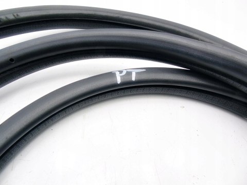 USZCZELKA WNĘKI DRZWI PRAWY TYŁ PEUGEOT 307 5D USZCZELKA WNĘKI DRZWI PRAWY TYŁ PEUGEOT 307 5D