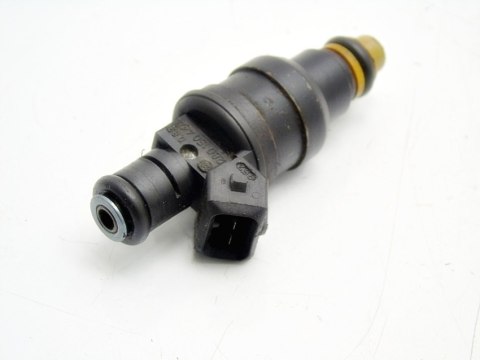 WTRYSKIWACZ 1.8 TURBO 20V BORA A3 GOLF OCTAVIA A4 WTRYSKIWACZ 1.8 TURBO 20V BORA A3 GOLF OCTAVIA A4