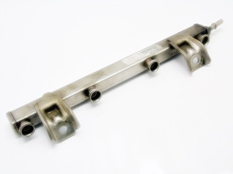 LISTWA PALIWA 2.0 16V MAZDA 6 5 MONDEO MK3 LISTWA PALIWA 2.0 16V MAZDA 6 5 MONDEO MK3