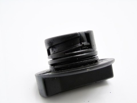 KOREK OLEJU 1.8 16V MONDEO MK3 MAZDA 6 5 V50 S40 KOREK OLEJU 1.8 16V MONDEO MK3 MAZDA 6 5 V50 S40