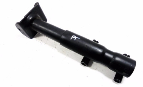 ŁAPA BELKA TYŁ VW PASSAT B5 1.6 96-00 ŁAPA BELKA TYŁ VW PASSAT B5 1.6 96-00