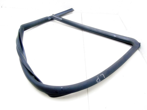 USZCZELKA SZYBY DRZWI LEWY PRZÓD PEUGEOT 406 SEDAN USZCZELKA SZYBY DRZWI LEWY PRZÓD PEUGEOT 406 SEDAN