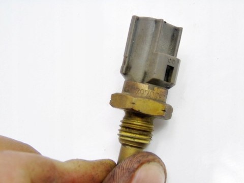CZUJNIK TEMPERATURY 1.8 1.9 16V PREMACY 626 323 CZUJNIK TEMPERATURY 1.8 1.9 16V PREMACY 626 323