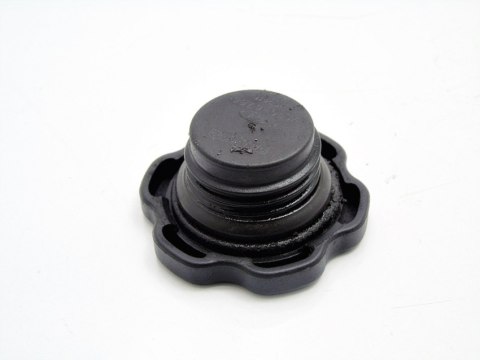 KOREK OLEJU 1.8 16V MONDEO MAZDA 6 5 MX5 V50 S40 KOREK OLEJU 1.8 16V MONDEO MAZDA 6 5 MX5 V50 S40