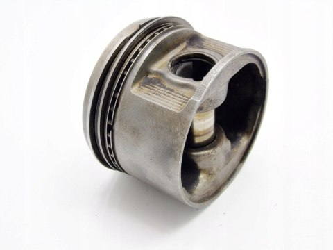 TŁOK 8433 3.0 V8 BMW 530 730 E38 E34 M60B30 TŁOK 8433 3.0 V8 BMW 530 730 E38 E34 M60B30