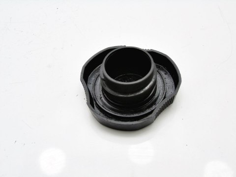 KOREK WLEWU OLEJU 2.5 D 12V DUCATO BOXER JUMPER KOREK WLEWU OLEJU 2.5 D 12V DUCATO BOXER JUMPER