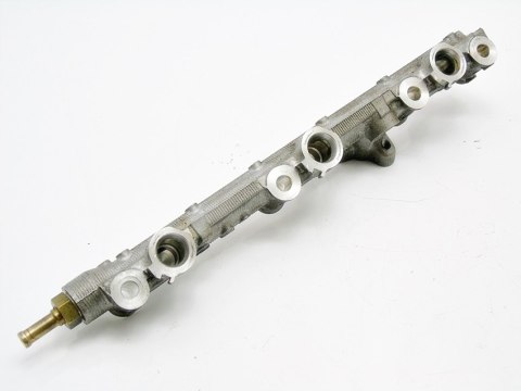 LISTWA WTRYSKOWA 3.0 V6 VVTI GS300 IS300 CROWN LISTWA WTRYSKOWA 3.0 V6 VVTI GS300 IS300 CROWN