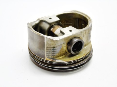 TŁOK 31010 LH 3.0 V6 VVTI GS300 IS300 CROWN REIZ TŁOK 31010 LH 3.0 V6 VVTI GS300 IS300 CROWN REIZ