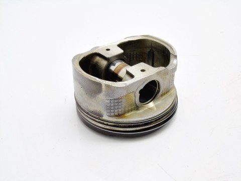 TŁOK 31040 RH 3.0 V6 VVTI GS300 IS300 CROWN REIZ TŁOK 31040 RH 3.0 V6 VVTI GS300 IS300 CROWN REIZ