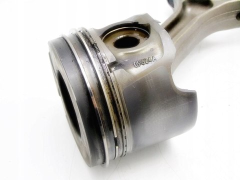 TŁOK KORBOWÓD 3.0 D D4D LAND CRUISER HILUX DYNA TŁOK KORBOWÓD 3.0 D D4D LAND CRUISER HILUX DYNA