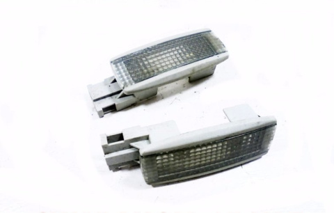 LAMPKA OŚWIETLENIE KABINY VW PASSAT B5 1.6 LAMPKA OŚWIETLENIE KABINY VW PASSAT B5 1.6
