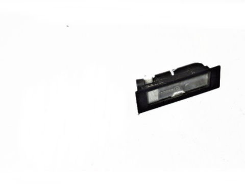 LAMPKA TABLICY REJESTRACYJNEJ ALFA ROMEO 156 LAMPKA TABLICY REJESTRACYJNEJ ALFA ROMEO 156