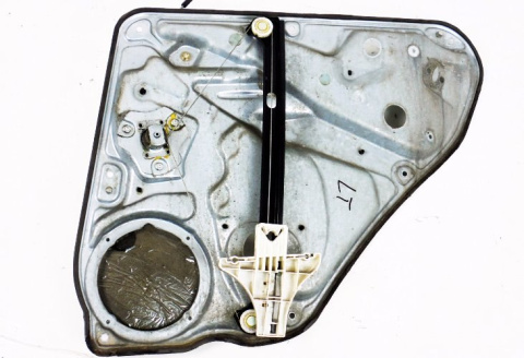MECHANIZM SZYBY LEWY TYL VW PASSAT B5 99r KOMBI MECHANIZM SZYBY LEWY TYL VW PASSAT B5 99r KOMBI