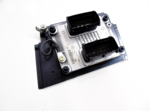 STEROWNIK KOMPUTER SILNIKA OMEGA C B LIFT 2.6 V6 STEROWNIK KOMPUTER SILNIKA OMEGA C B LIFT 2.6 V6