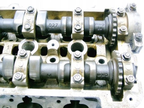 GŁOWICA 051103373A 2.0 16V PASSAT CORRADO 88-97 9A GŁOWICA 051103373A 2.0 16V PASSAT CORRADO 88-97 9A