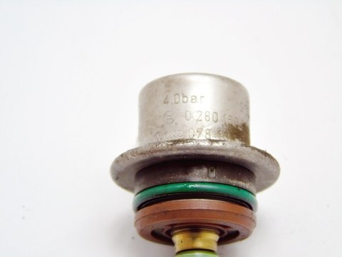 ZAWÓR LISTWY PALIWA 1.6 8V PASSAT B5 AUDI A4 ZAWÓR LISTWY PALIWA 1.6 8V PASSAT B5 AUDI A4