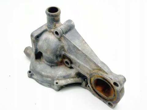 OBUDOWA POMPY WODY 1.8 T TURBO PASSAT AUDI A4 A6 OBUDOWA POMPY WODY 1.8 T TURBO PASSAT AUDI A4 A6
