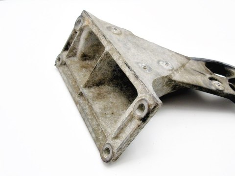 ŁAPA SILNIKA 2.5 2.8 24V BMW E36 E39 E46 523 323 ŁAPA SILNIKA 2.5 2.8 24V BMW E36 E39 E46 523 323