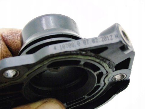 OBUDOWA TERMOSTATU 2.0 D N47 BMW F10 F11 F30 F20 OBUDOWA TERMOSTATU 2.0 D N47 BMW F10 F11 F30 F20